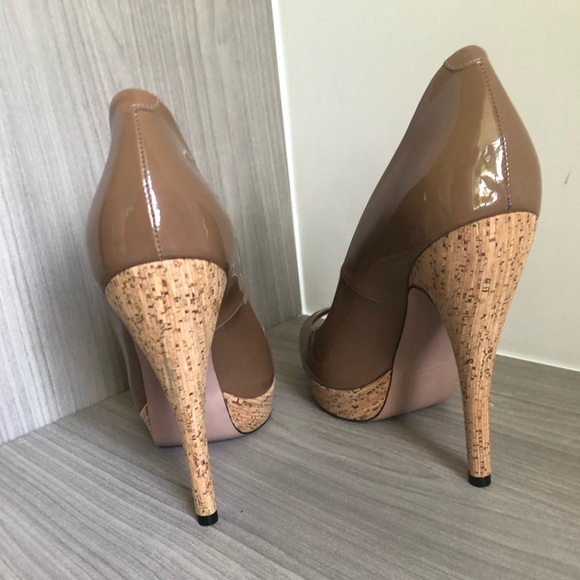 Gucci Women's Patent Leather Pink Tan Peep-Toe Heels - Picture 7 of 12